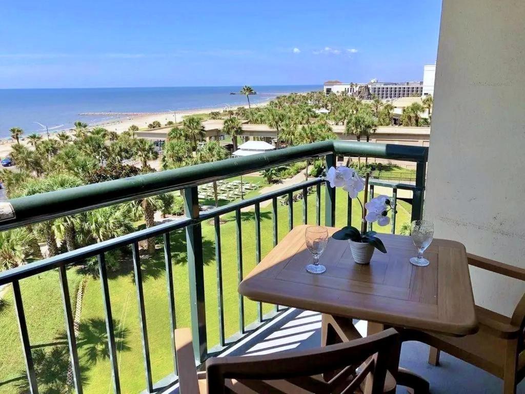 San Luis Sunrise Aparthotel Galveston Exterior photo